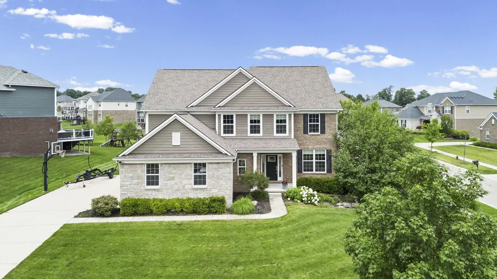 5887 Strawberry Circle Commerce Charter Township, MI 48382
