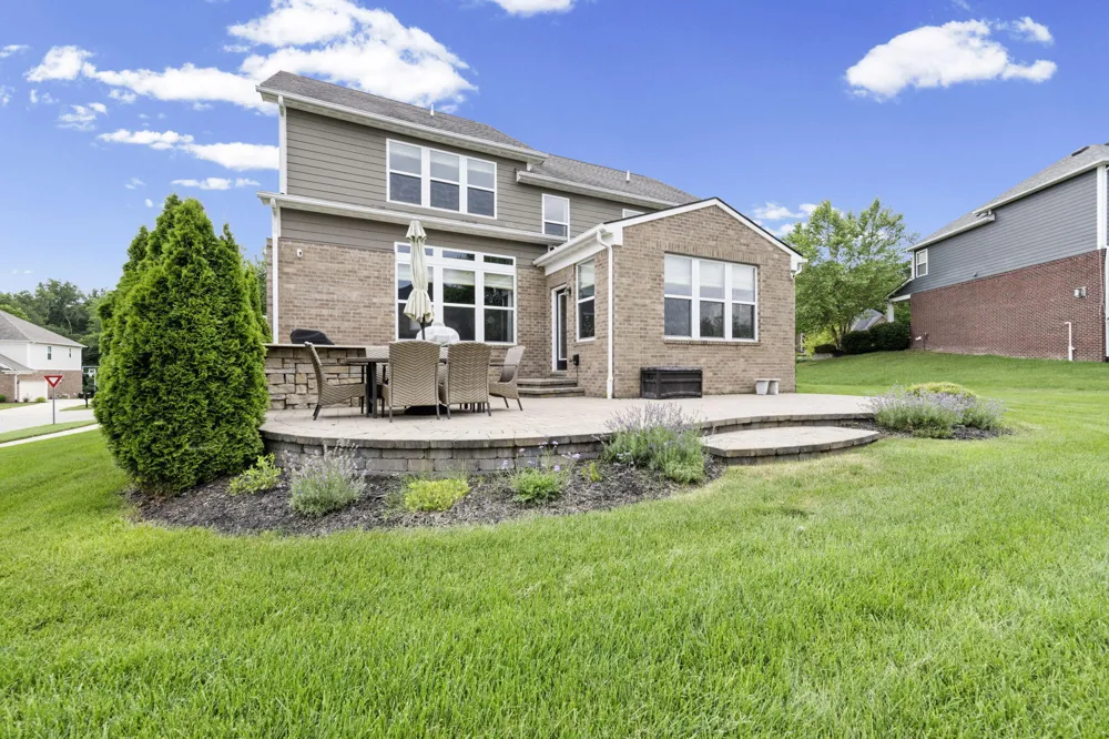 5887 Strawberry Circle Commerce Charter Township, MI 48382