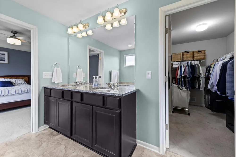 5887 Strawberry Circle Commerce Charter Township, MI 48382