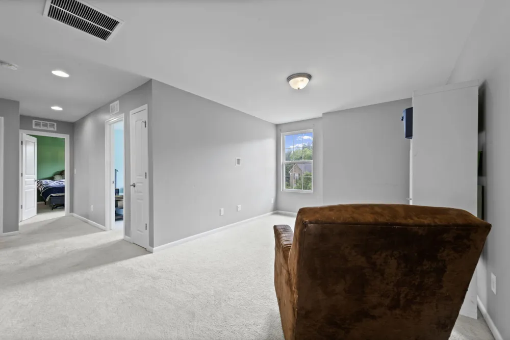 5887 Strawberry Circle Commerce Charter Township, MI 48382