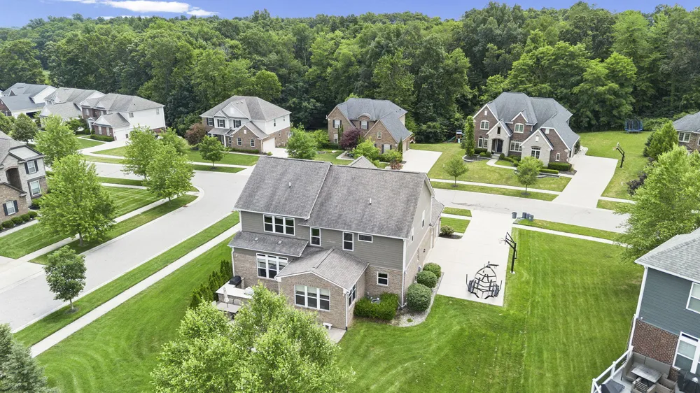 5887 Strawberry Circle Commerce Charter Township, MI 48382