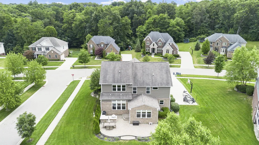 5887 Strawberry Circle Commerce Charter Township, MI 48382