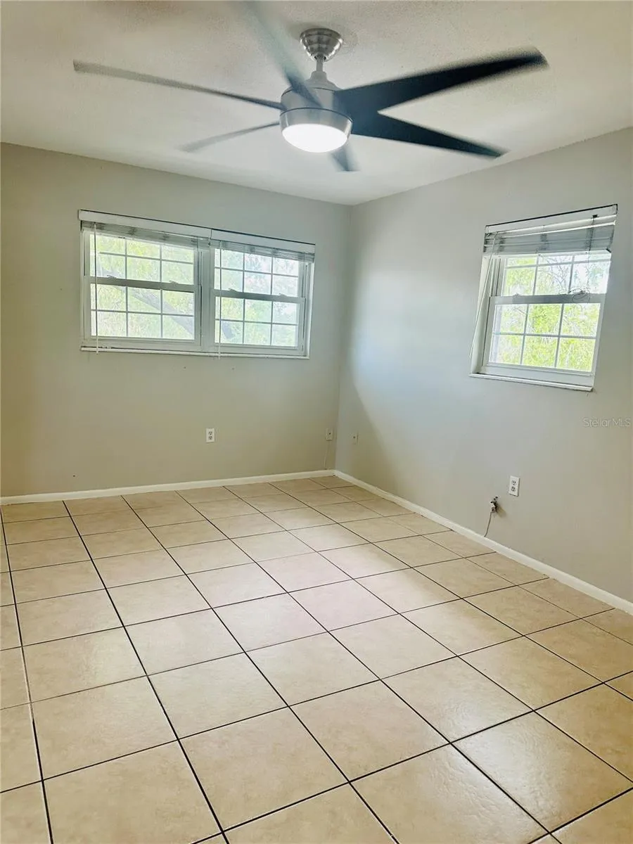 525 CONWAY ROAD #108 Orlando, FL 32807