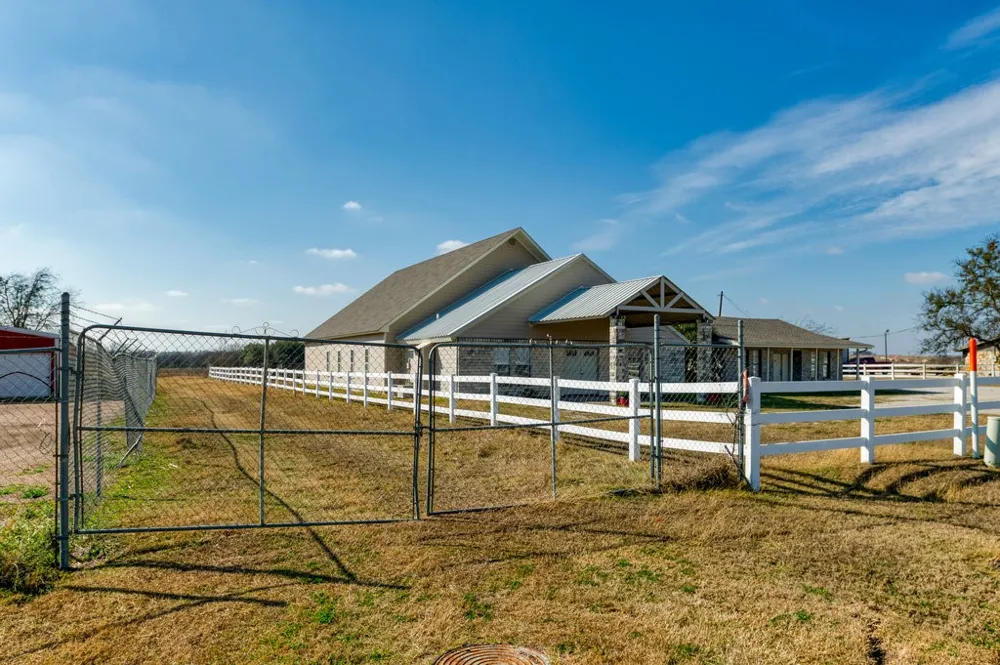 8829 Highway 171 Godley, TX 76044