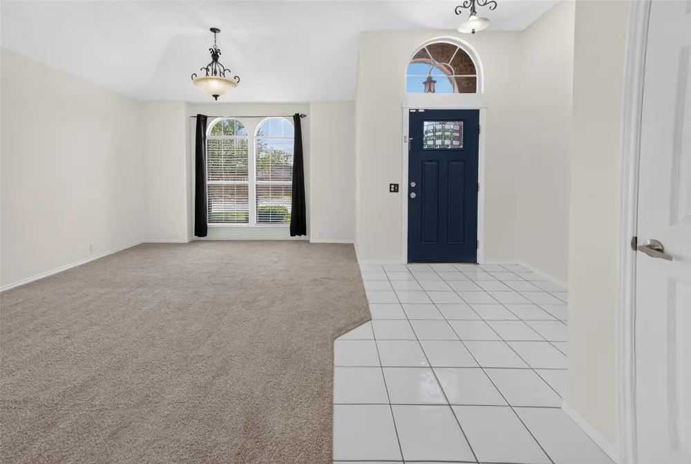 1025 Highland Station Drive Saginaw, TX 76131