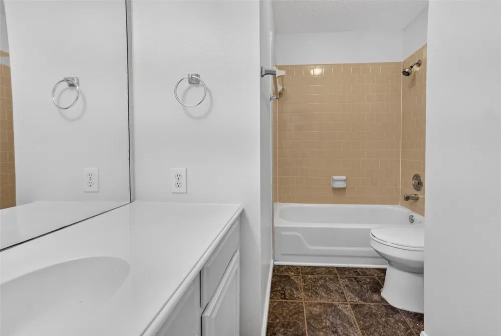 1025 Highland Station Drive Saginaw, TX 76131