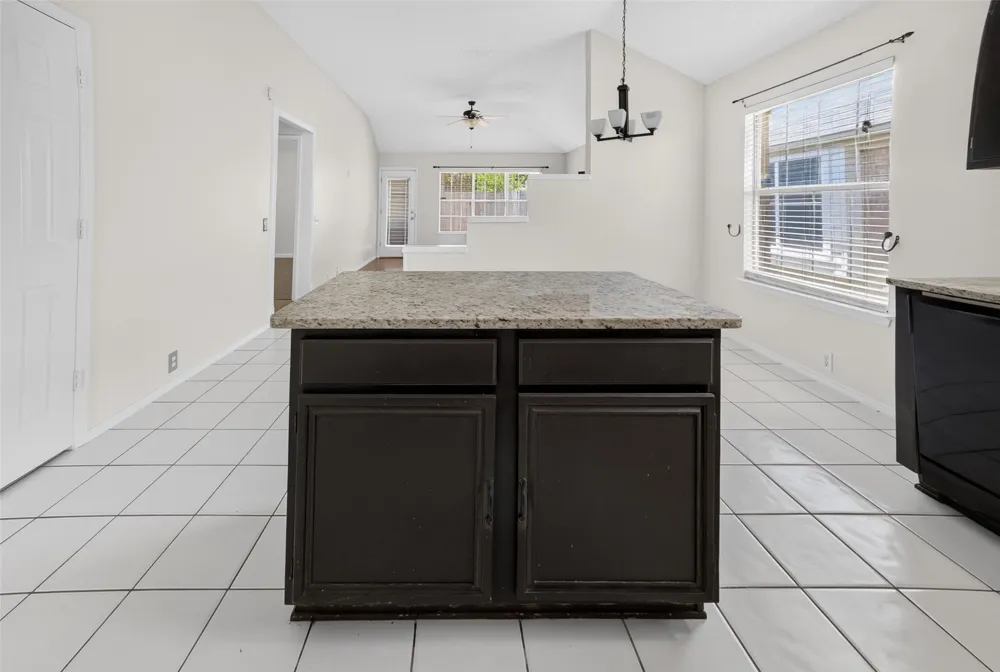 1025 Highland Station Drive Saginaw, TX 76131