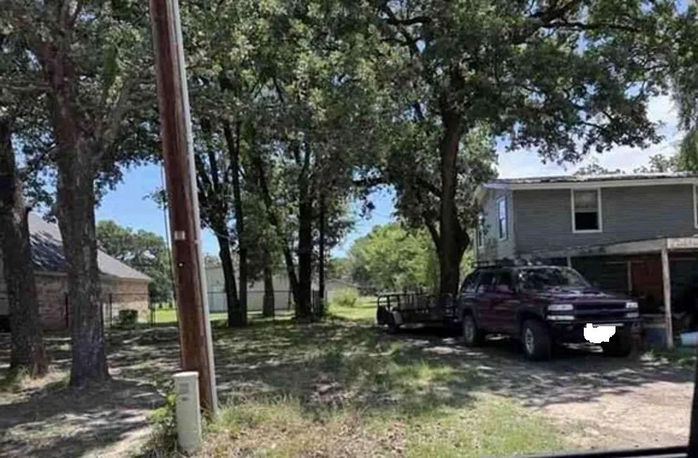 104 Shady Shores Drive Mabank, TX 75156