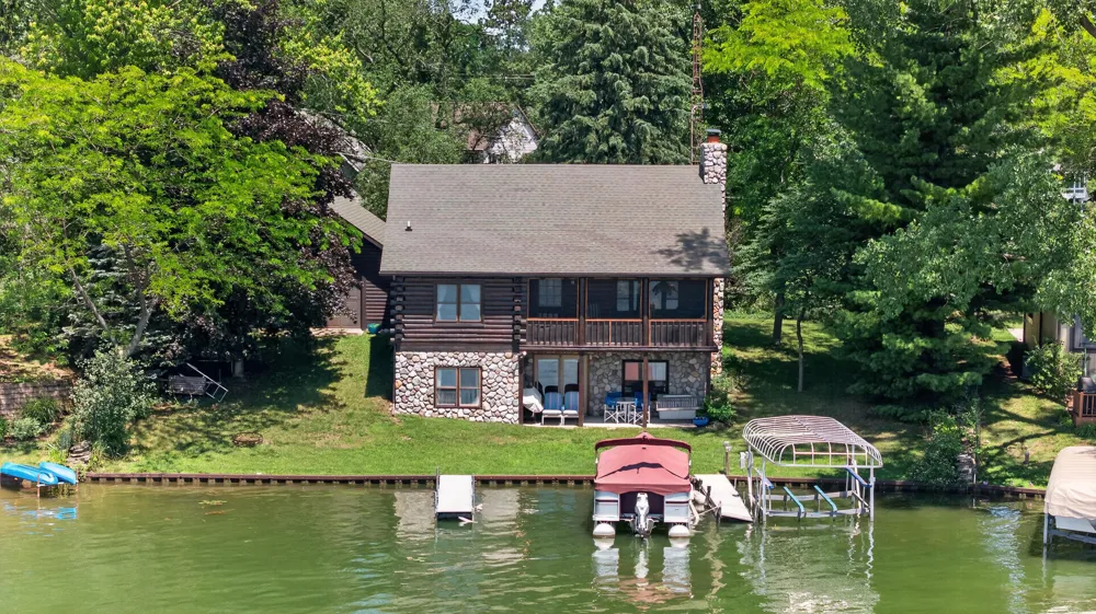 11241 Almon Point Jerome, MI 49249