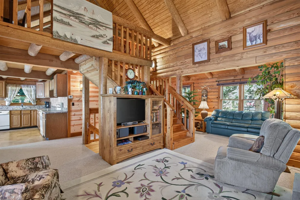 11241 Almon Point Jerome, MI 49249