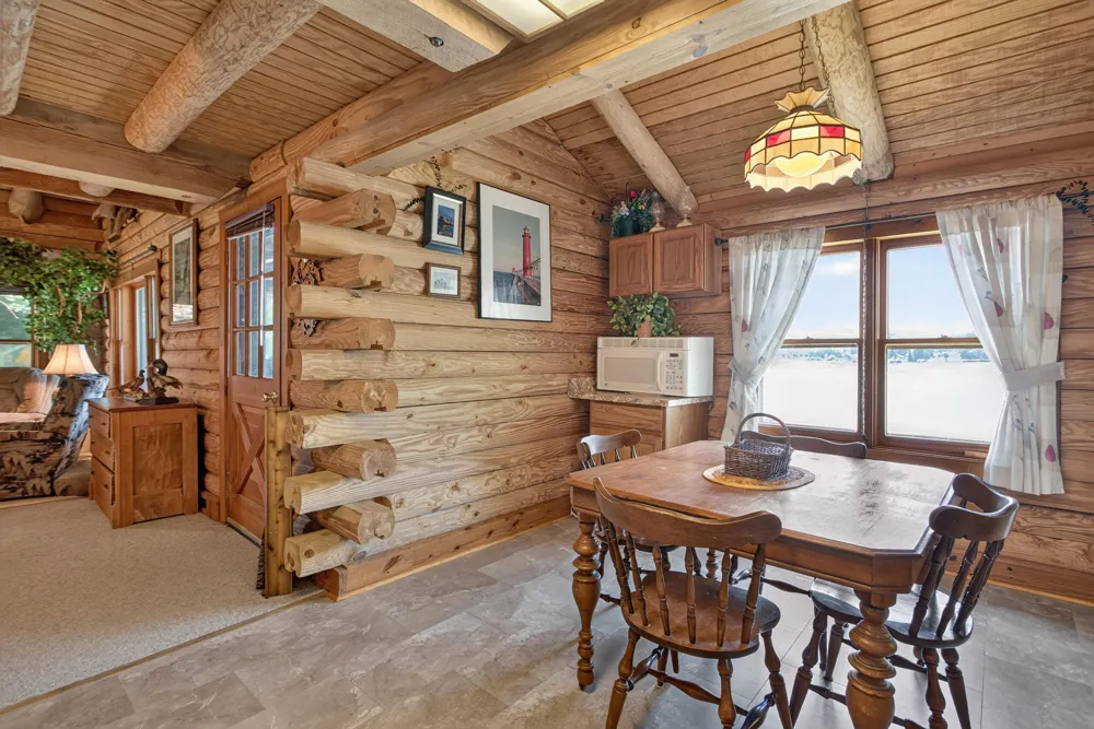 11241 Almon Point Jerome, MI 49249
