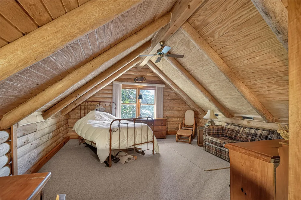 11241 Almon Point Jerome, MI 49249