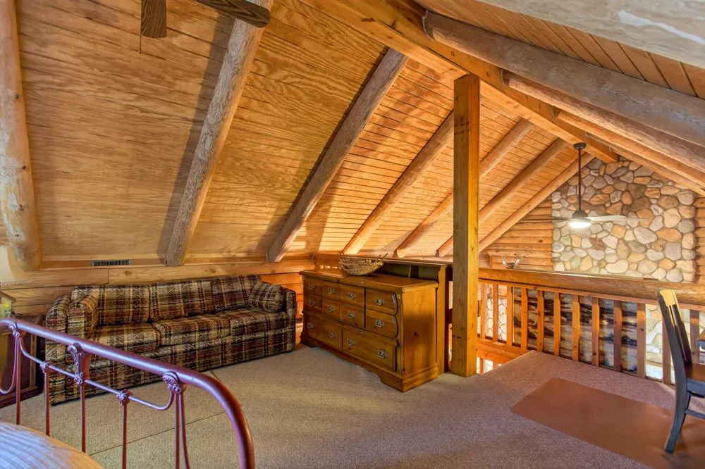 11241 Almon Point Jerome, MI 49249