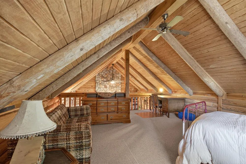 11241 Almon Point Jerome, MI 49249