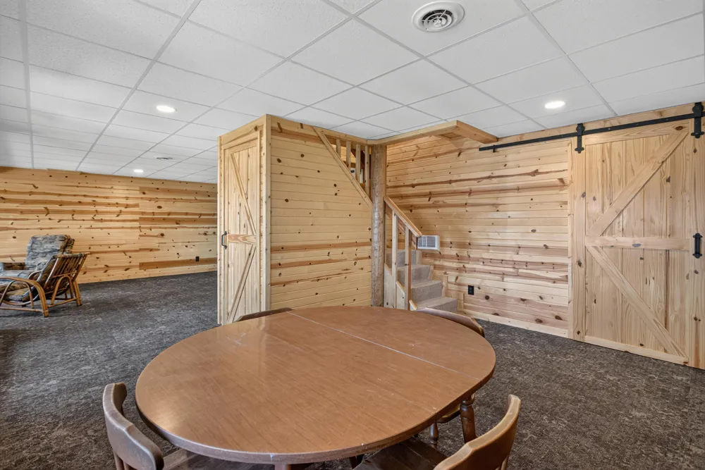 11241 Almon Point Jerome, MI 49249