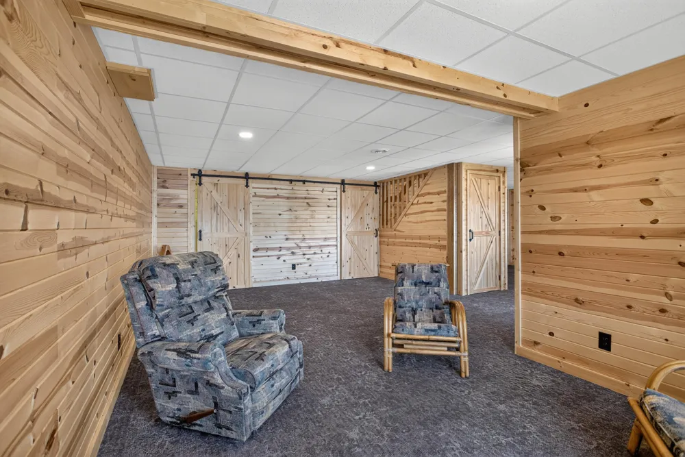 11241 Almon Point Jerome, MI 49249