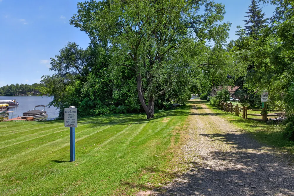 11241 Almon Point Jerome, MI 49249