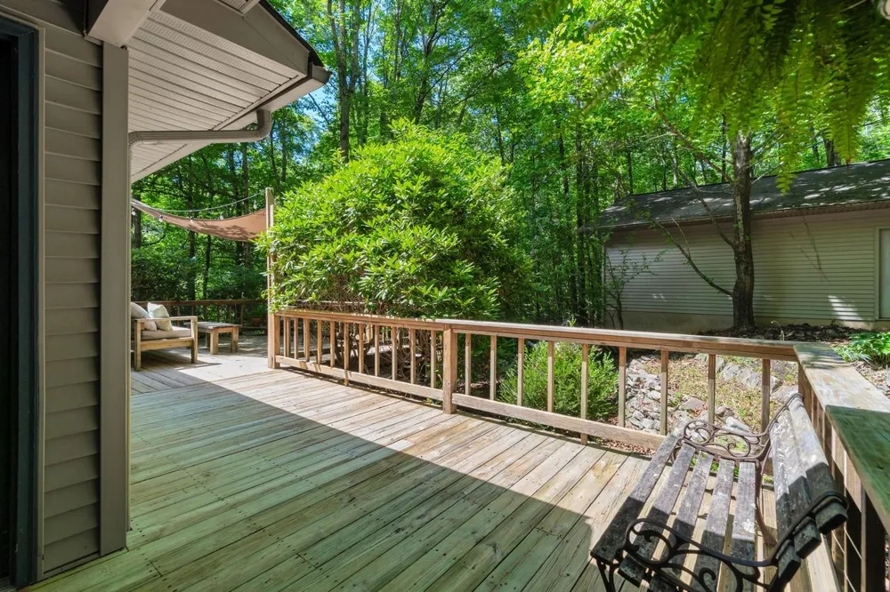 1637 Clifftops Ave Monteagle, TN 37356