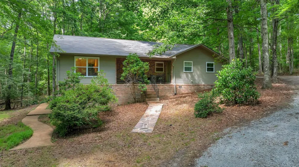 1637 Clifftops Ave Monteagle, TN 37356