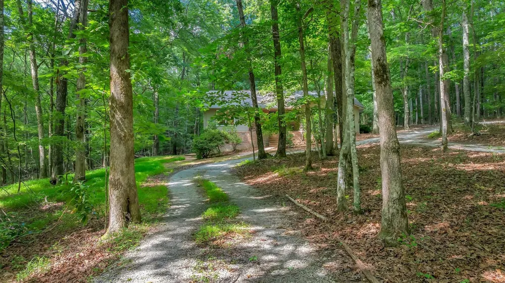 1637 Clifftops Ave Monteagle, TN 37356
