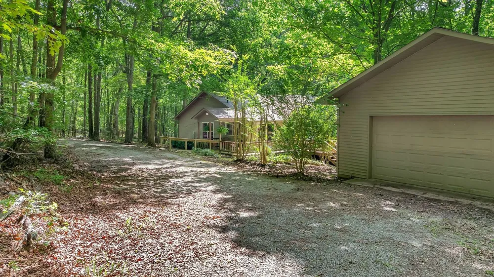 1637 Clifftops Ave Monteagle, TN 37356