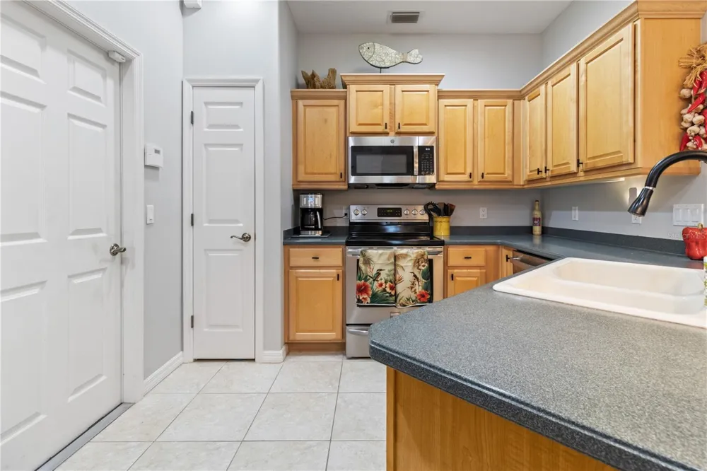 1415 MILLBROOK CIRCLE Bradenton, FL 34212