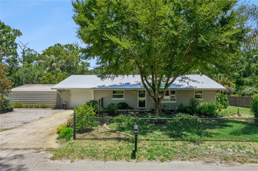 37400 SAINT LOUIS AVENUE Umatilla, FL 32784