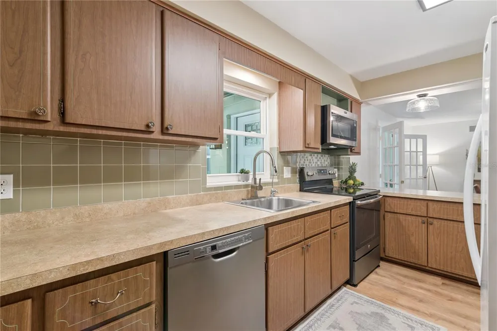 37400 SAINT LOUIS AVENUE Umatilla, FL 32784