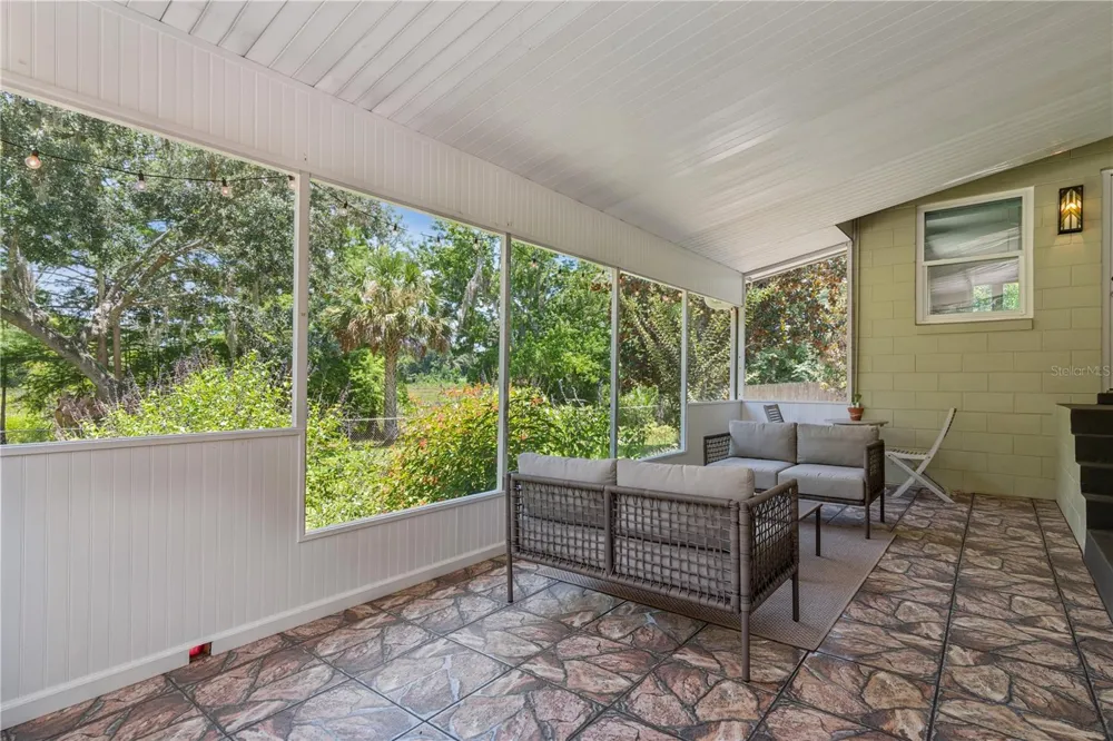 37400 SAINT LOUIS AVENUE Umatilla, FL 32784
