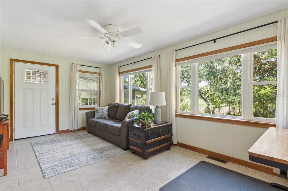 37400 SAINT LOUIS AVENUE Umatilla, FL 32784