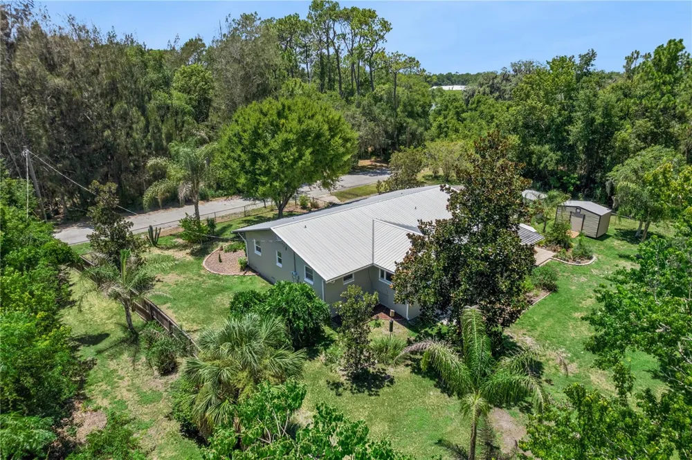 37400 SAINT LOUIS AVENUE Umatilla, FL 32784