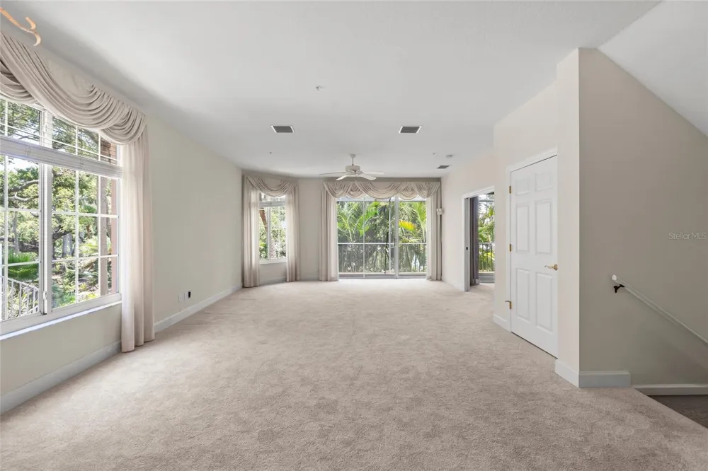 3954 HAMILTON CLUB CIRCLE #14 Sarasota, FL 34242