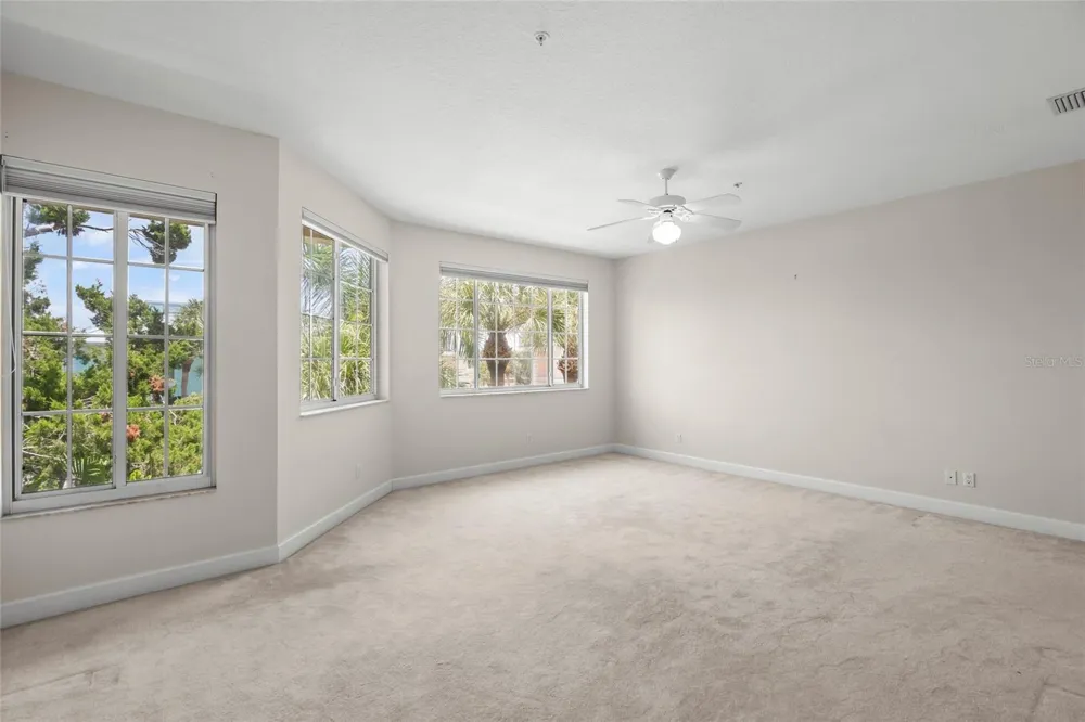 3954 HAMILTON CLUB CIRCLE #14 Sarasota, FL 34242