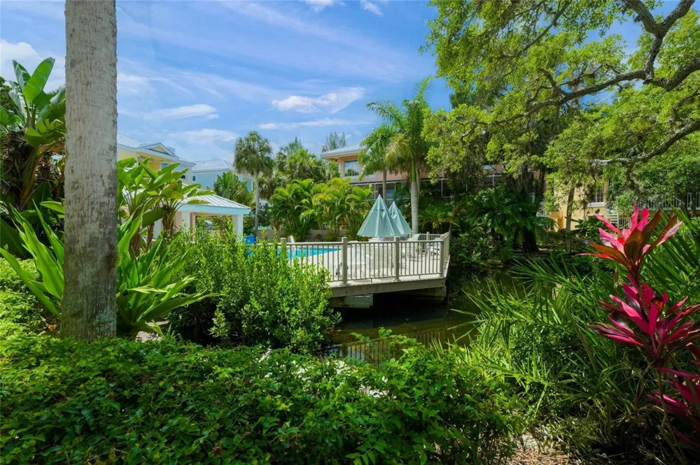 3954 HAMILTON CLUB CIRCLE #14 Sarasota, FL 34242
