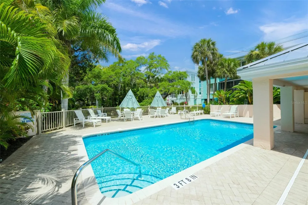 3954 HAMILTON CLUB CIRCLE #14 Sarasota, FL 34242