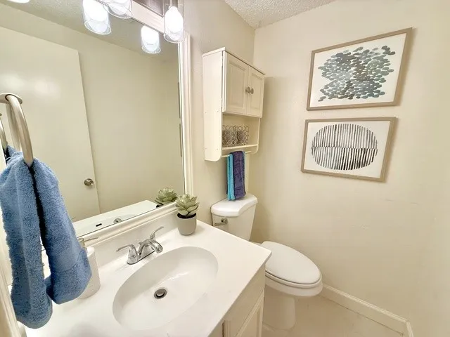 900 Taulbee Lane #106 Austin, TX 78757