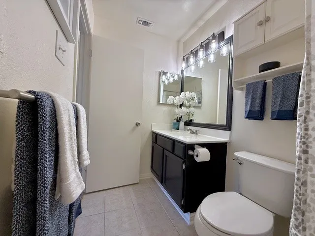 900 Taulbee Lane #106 Austin, TX 78757