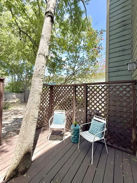 900 Taulbee Lane #106 Austin, TX 78757