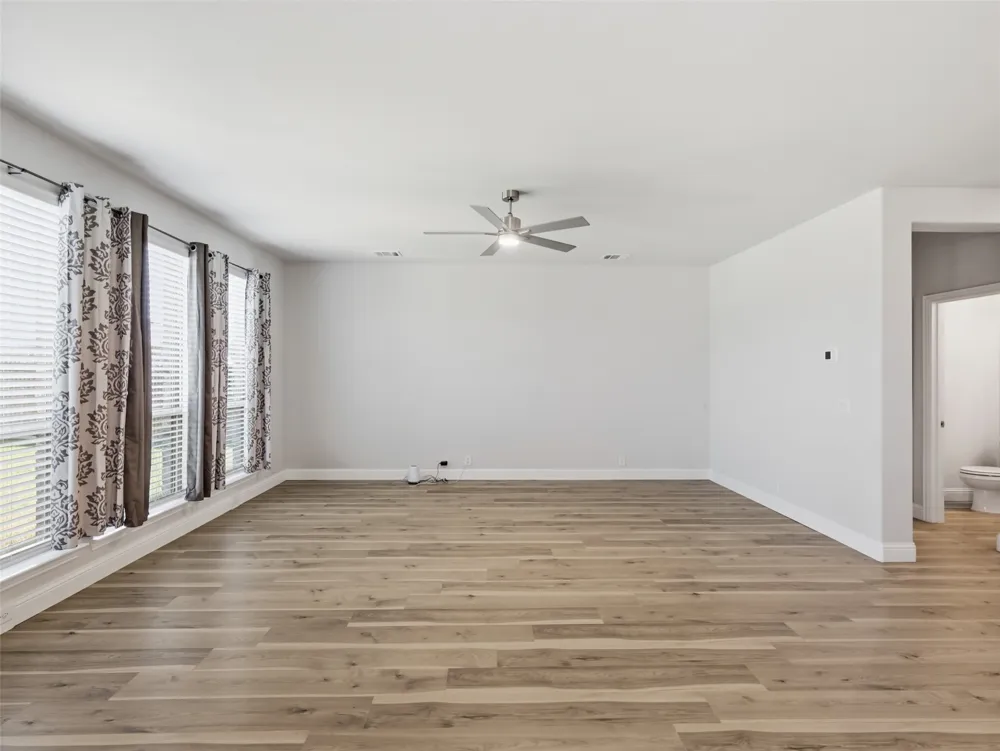 201 Sweetwater Drive Commerce, TX 75428