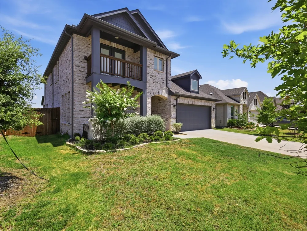 201 Sweetwater Drive Commerce, TX 75428