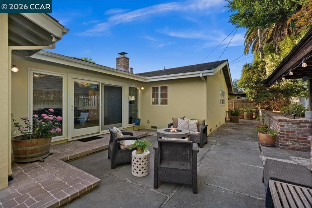 114 Combs Ln Vallejo, CA 94590
