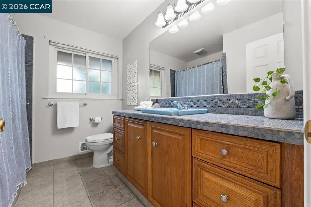 114 Combs Ln Vallejo, CA 94590