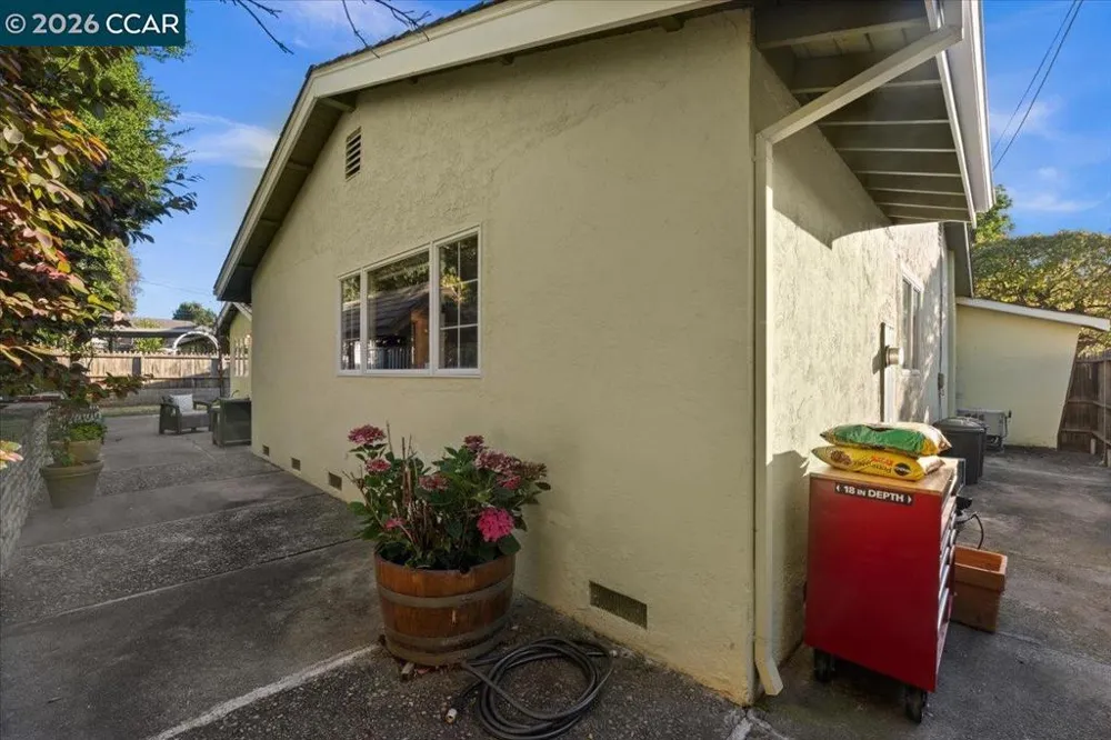 114 Combs Ln Vallejo, CA 94590
