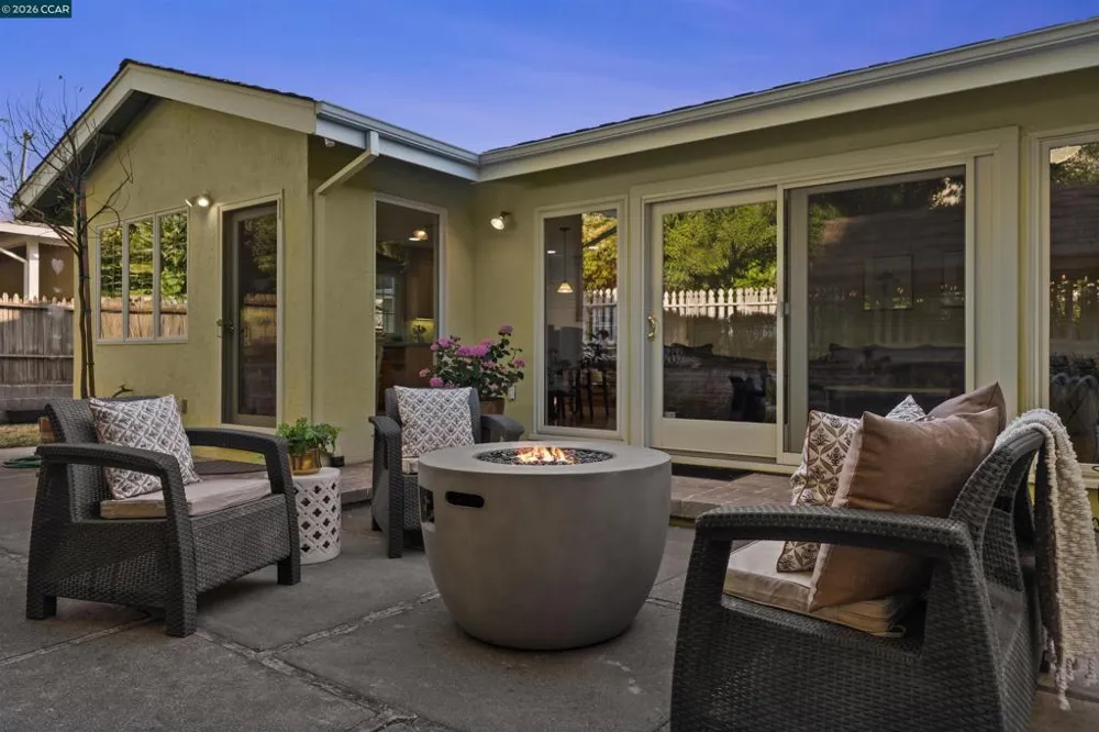 114 Combs Ln Vallejo, CA 94590