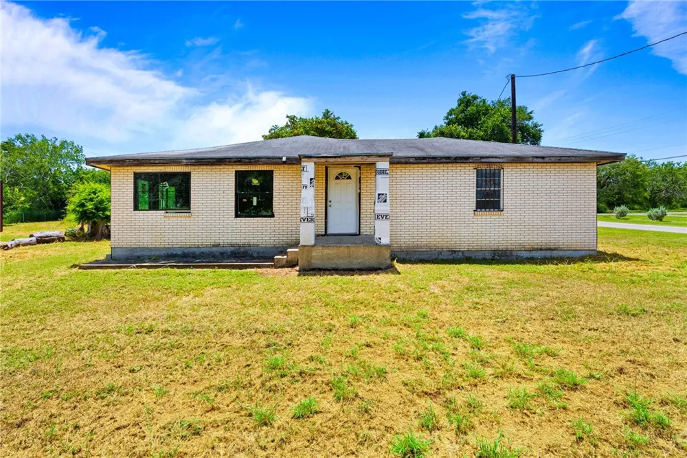 133 Lake Street Mathis, TX 78368