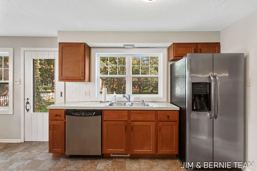 131 E 31st Street Holland, MI 49423