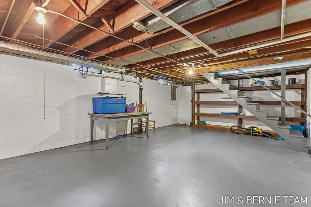 131 E 31st Street Holland, MI 49423
