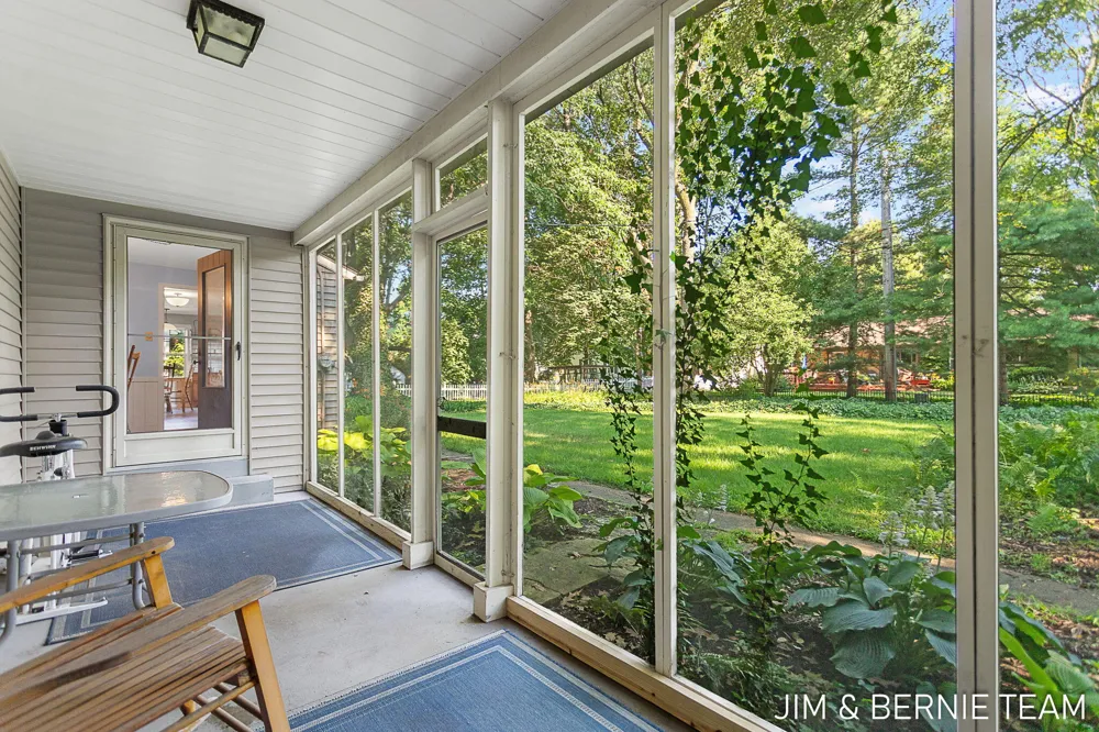 131 E 31st Street Holland, MI 49423
