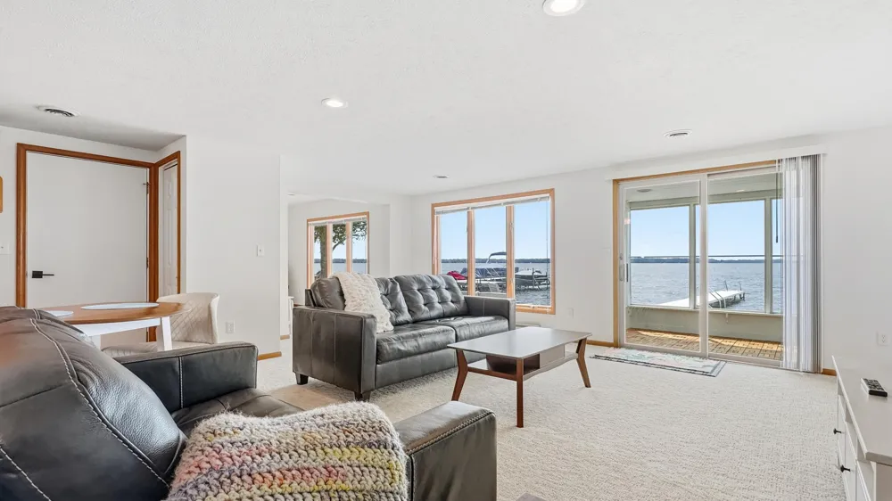 1027 E Lake Mitchell Drive Cadillac, MI 49601