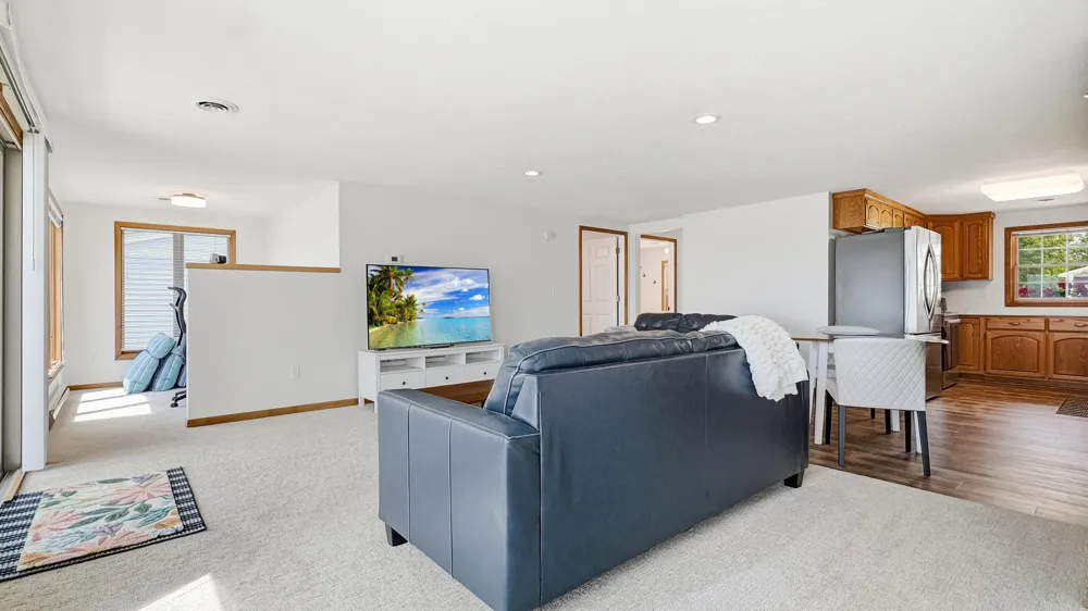 1027 E Lake Mitchell Drive Cadillac, MI 49601